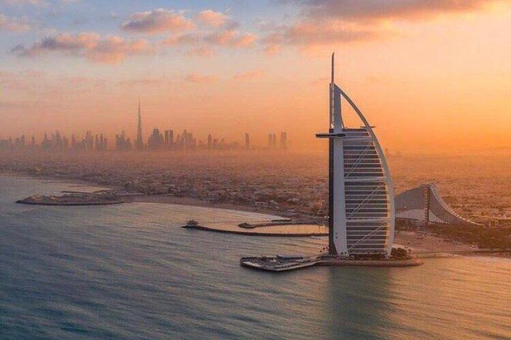 Dubai by Night: Private City Tour with Dubai Fountain Show