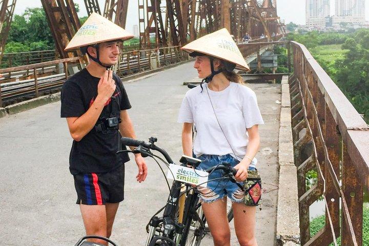 Half Day Ha Noi Tour by E-bike