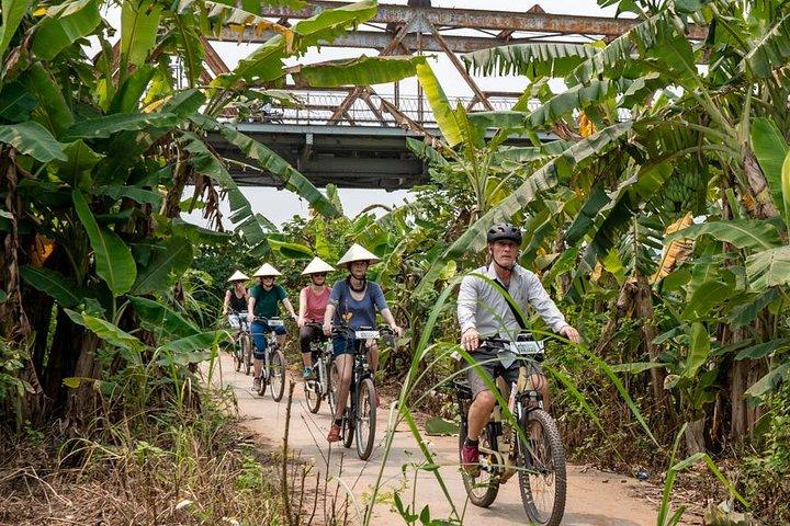 Half Day Ha Noi Tour by E-bike