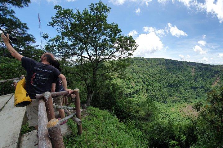 City Tour and El Boquerón National Park with Pupusa Tasting