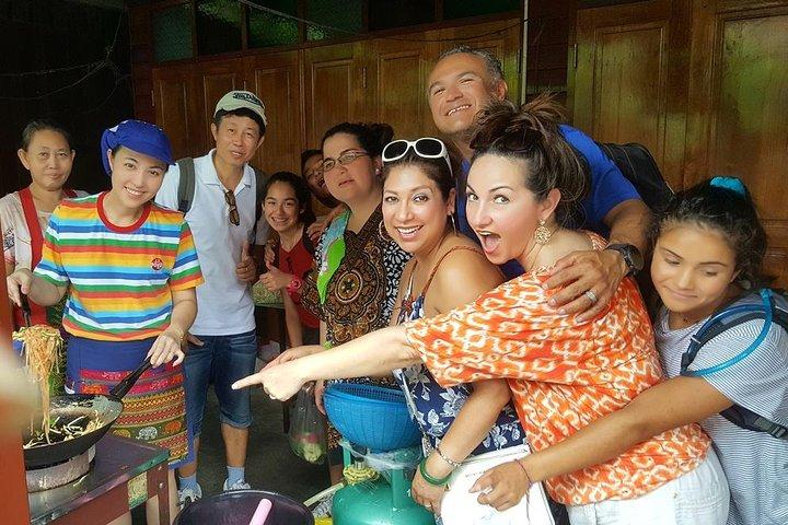 Wat Paknam Walking Tour