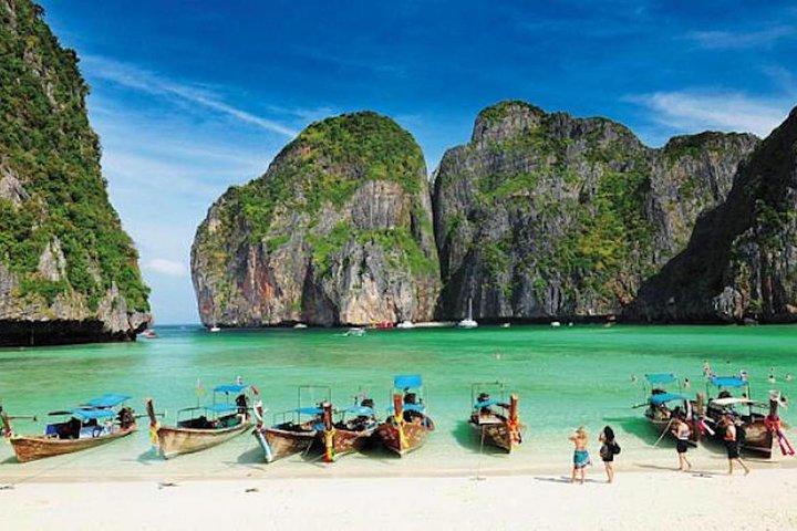 Phi Phi Island Tour by Big Boat by Royal Jet Cruiser (First Class)
