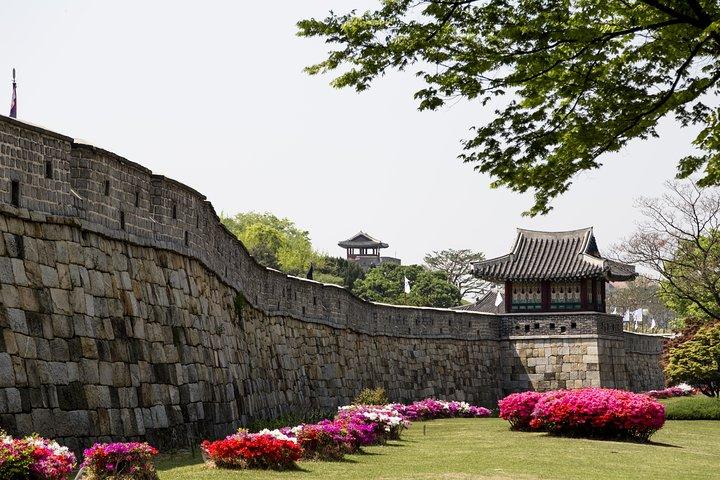 Korean Folk Village & Suwon Hwaseong Fortress Private Tour