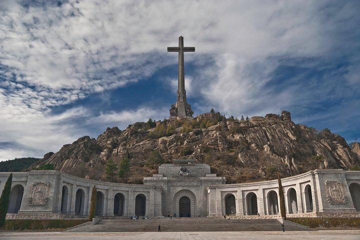 Private half day tour of Escorial & Valley of the Fallen