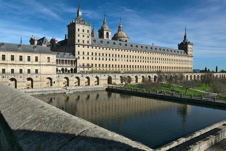 Private half day tour of Escorial and Valley of the Fallen