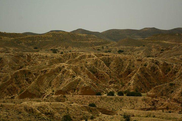 From Djerba: Ksar Ghilane & Matmata 4*4 guided tour with lunch