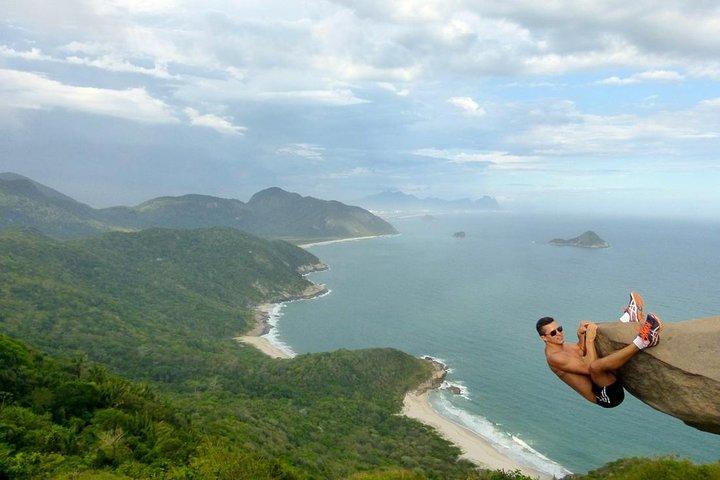 Pedra do Telégrafo Hiking & Relax in a Wild Beach