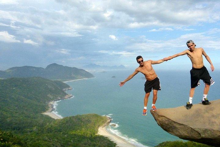 Pedra do Telégrafo Hiking & Relax in a Wild Beach