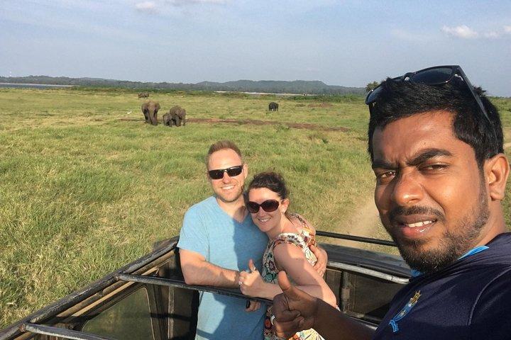 sri lanka Holiday Round tour 13-Days with driver, vehicle and H/B accommodations