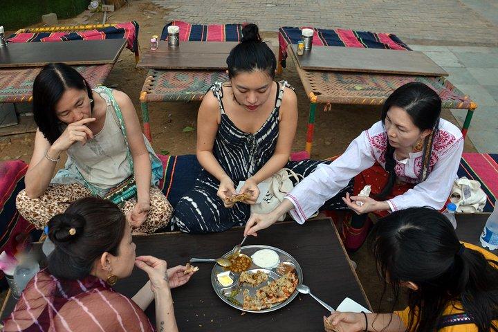 Food Tour and Eat like Locals