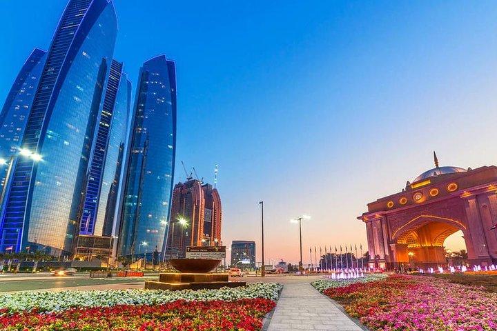 Private Abu Dhabi City Tour with Grand Mosque & Heritage Village