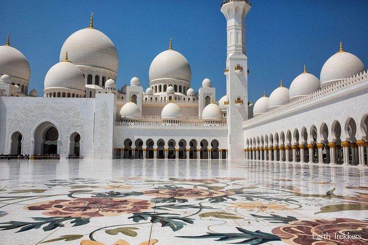 Private Abu Dhabi City Tour with Grand Mosque & Heritage Village