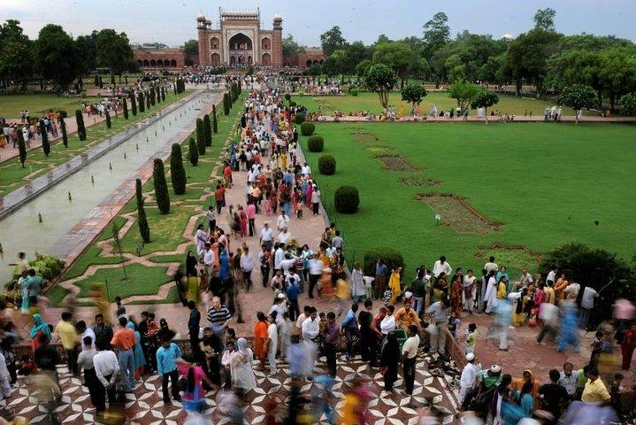 From Goa: Private Taj Mahal Tour By Flight (Ending in Delhi)