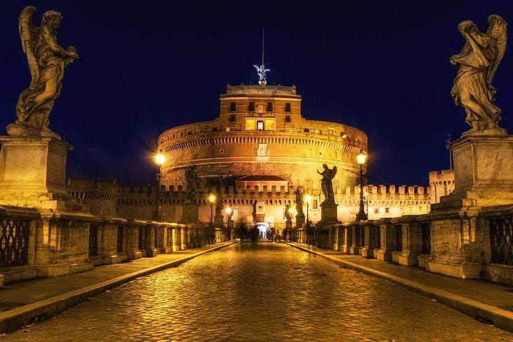Rome Illuminated: Private 2-Hour Night Sightseeing Tour