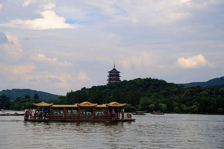 Private Hangzhou Day Tour to cruise in West Lake, Tea Plantation & Hefang street