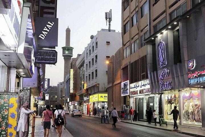 Guided private tour around Dubai!