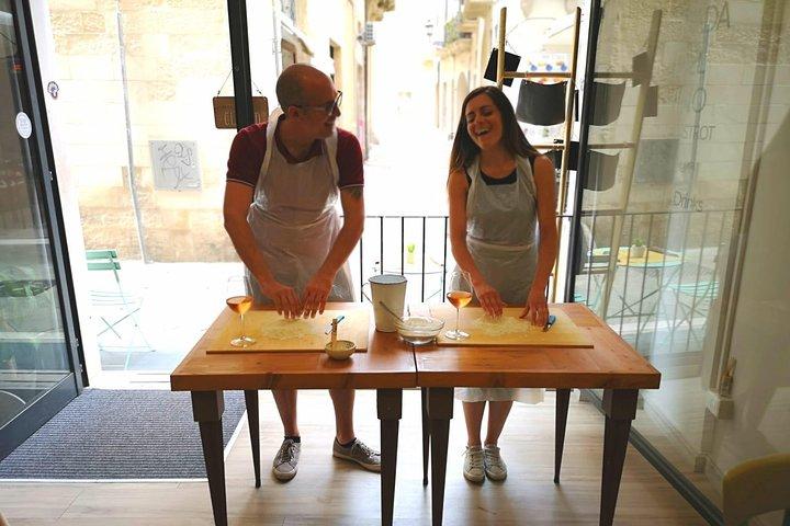 Orecchiette Cooking Class and Wine Pairing in Lecce