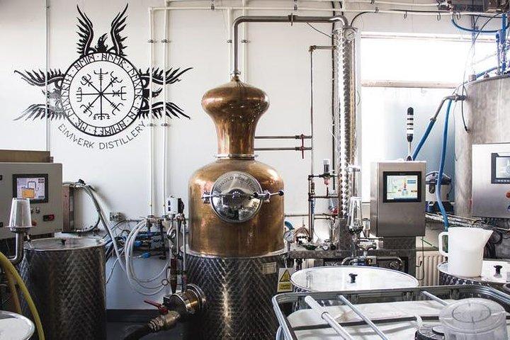 Flóki Whisky Distillery Tour & Tasting in Reykjavík