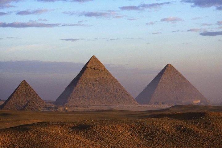 Private Day tour to Giza pyramids with camel ride