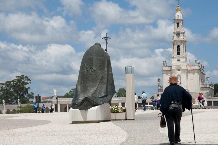 Fatima Sanctuary Private Tour from Lisbon