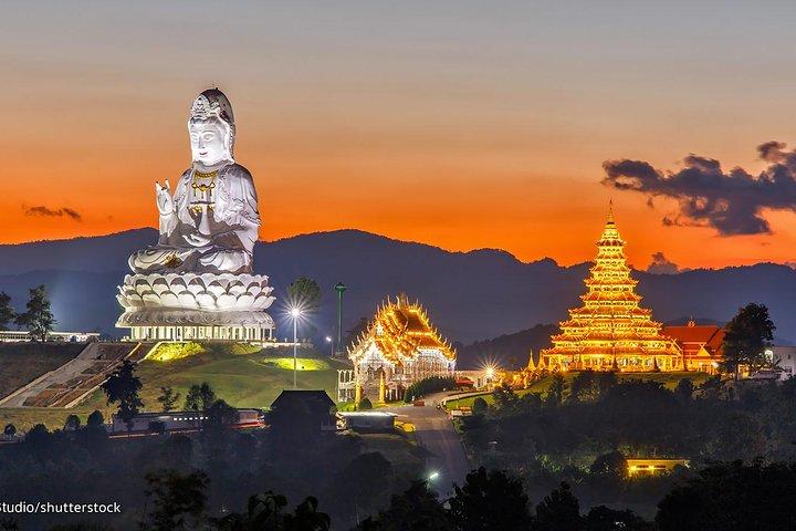 Chiang Rai White and Black and Blue Temple