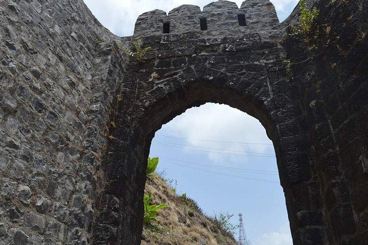 Khadakwasla Dam, Sinhagad Fort Tour by Car