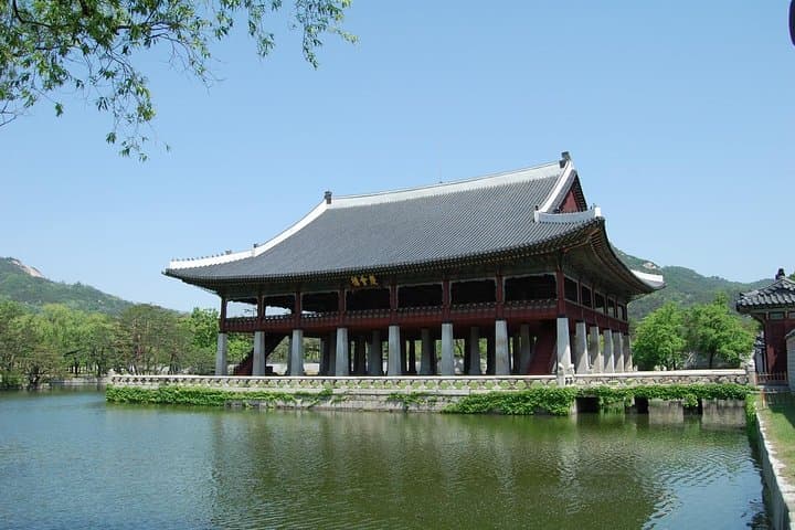 Full-Day Palace Tour in Seoul
