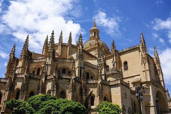 Full-Day UNESCO Tour to Avila & Segovia from Madrid with Lunch