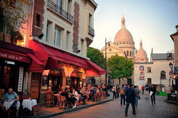 Paris By Day - Motion Tour - Private Tour