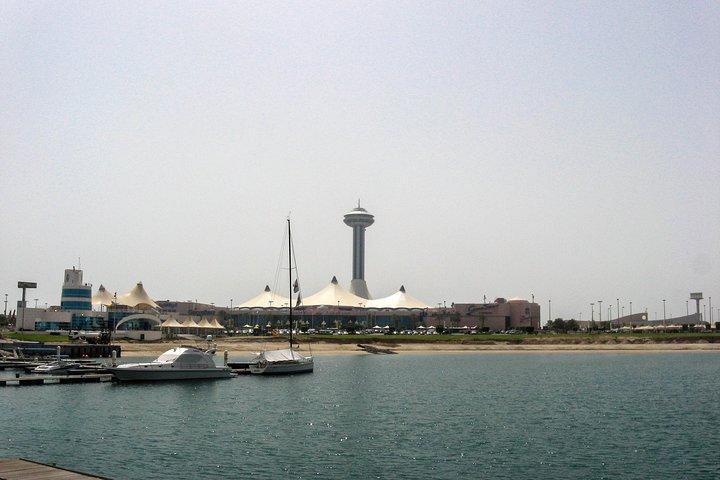 Abu Dhabi City Tour – Full Day Sightseeing with Grand Mosque