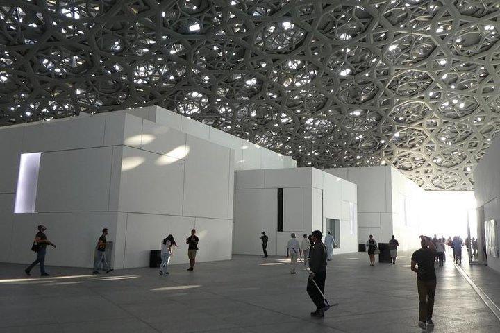 Abu Dhabi City Tour – Full Day Sightseeing with Grand Mosque