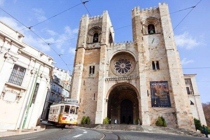 Special Guided Tour of Tuk Tuk Lisbon Historic 2 Hours