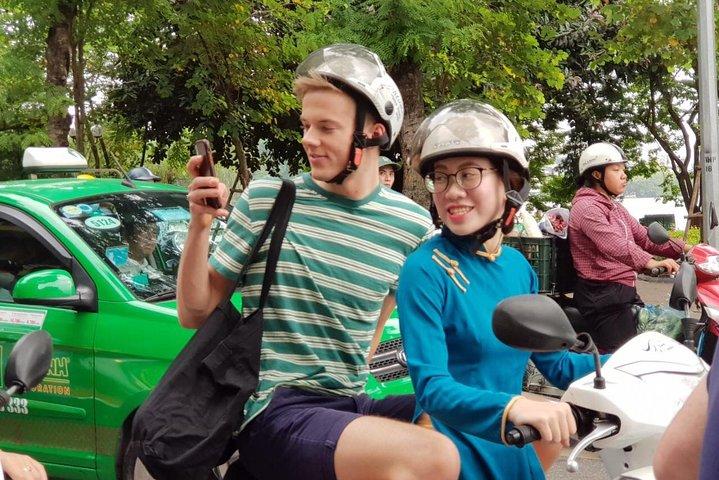 Hanoi Night Lights and Street Food Tour
