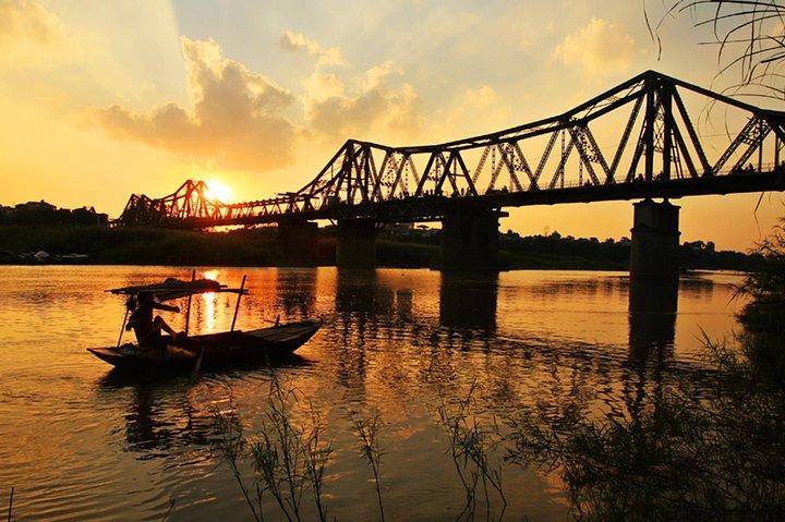 Hanoi Night Lights and Street Food Tour