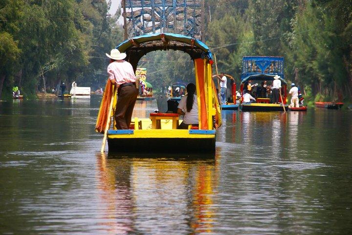 Xochimilco Floating Gardens Tour with a Local: Private & Custom
