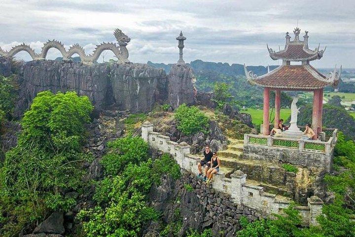 Hoa Lu & Mua Cave Tour with Lunch From Hanoi