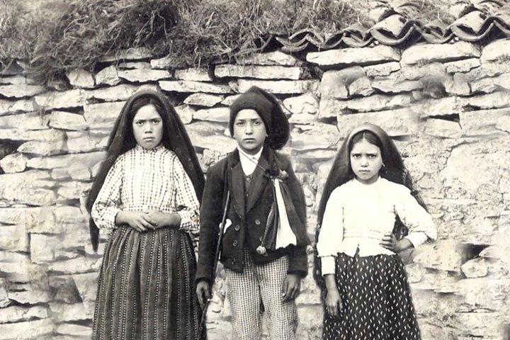 Fatima and Pastores Village small group with Pickup/Dropoff