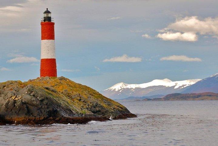 13-Day Best of Patagonia Tour from El Calafate to Ushuaia: Los Glaciares, Torres del Paine and Tierra del Fuego National Parks