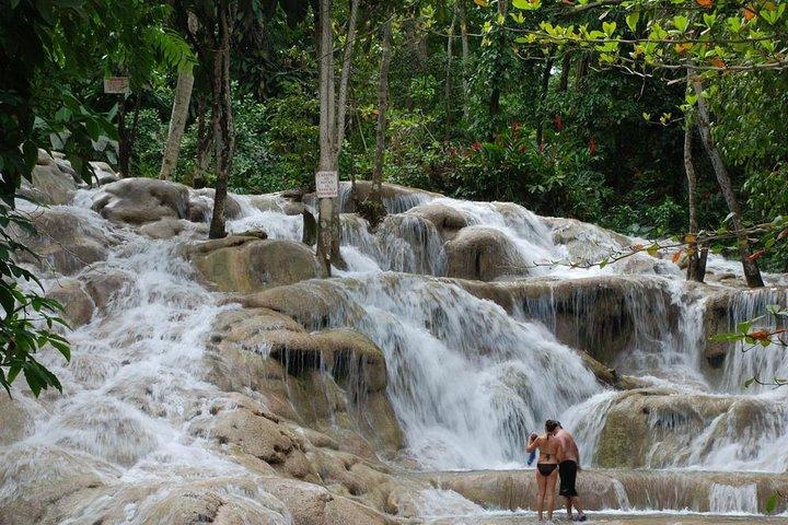 [PRIVATE] Dunn's River Falls with Entrance Fees