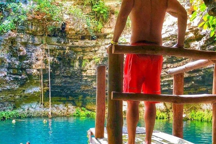 Chichen Itza with Cenote and Valladolid