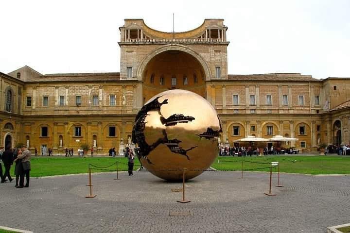 Sistine Chapel & Vatican Guided Tour with Fast track Entrance
