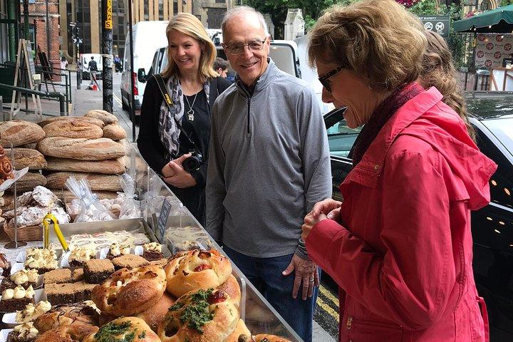 Private London Highlights Tour with Experienced Guide in Taxi
