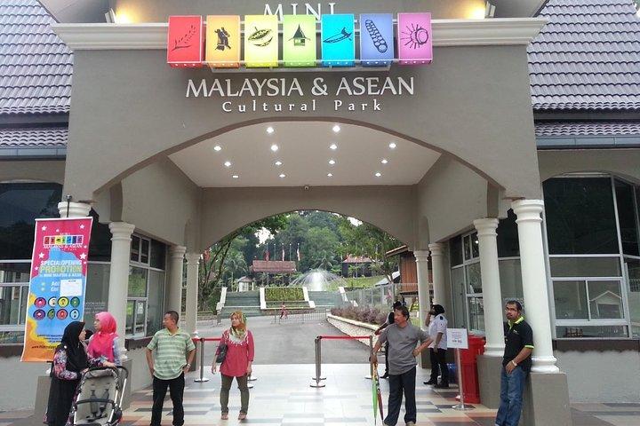 Historical Malacca Full-Day Tour