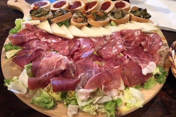 Horse ride, Olive Oil and local foods tasting in a Tuscan farm