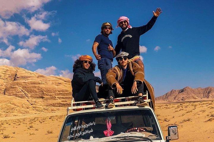 Full-Day Jeep Tour & Sleep in Luxury Tent with private Bathroom