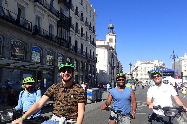 Madrid City Tour | Regular Bike or E-Bike | Reduced Groups