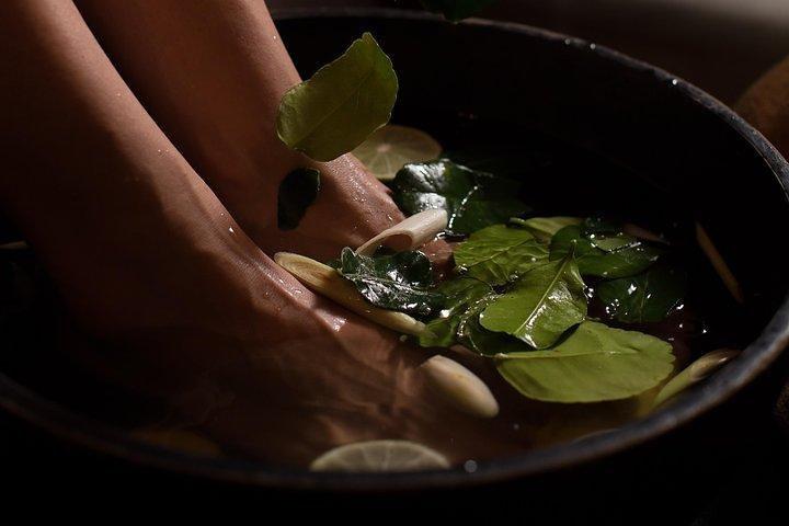 Traditional Head, Back & Shoulder Massage in Siem Reap