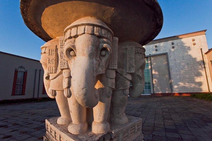 Belém District and the Salazar Dictatorship Legacy - Private Walking Tour