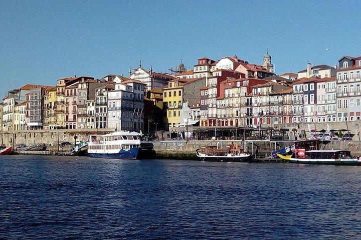 Private transfer from Lisbon to Porto with visit from Fatima and Coimbra