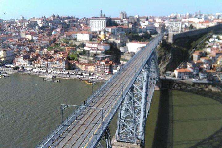 Porto and its charms - Tour from Lisbon